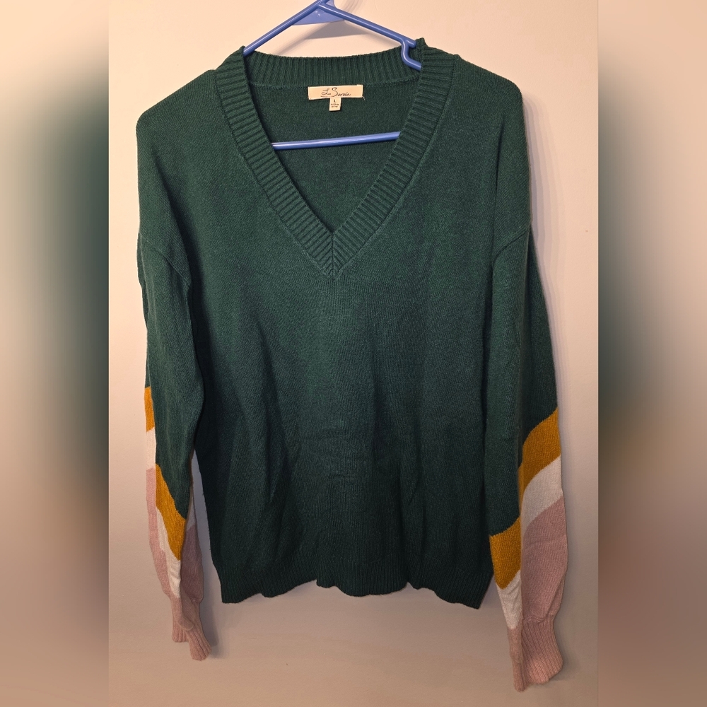 Elegant Green V-Neck Sweater with Colorful Sleeves